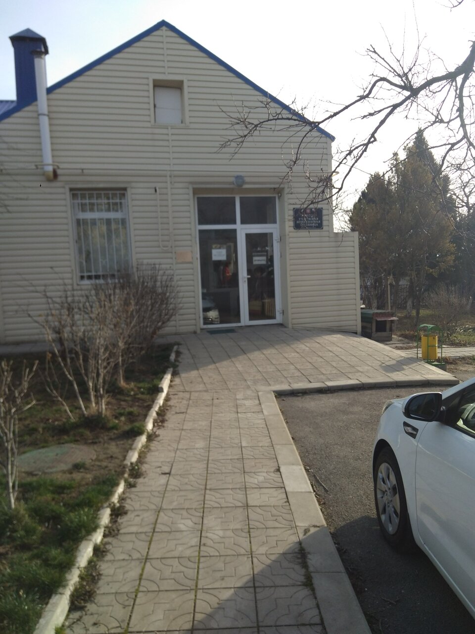 more clinic photos 9037