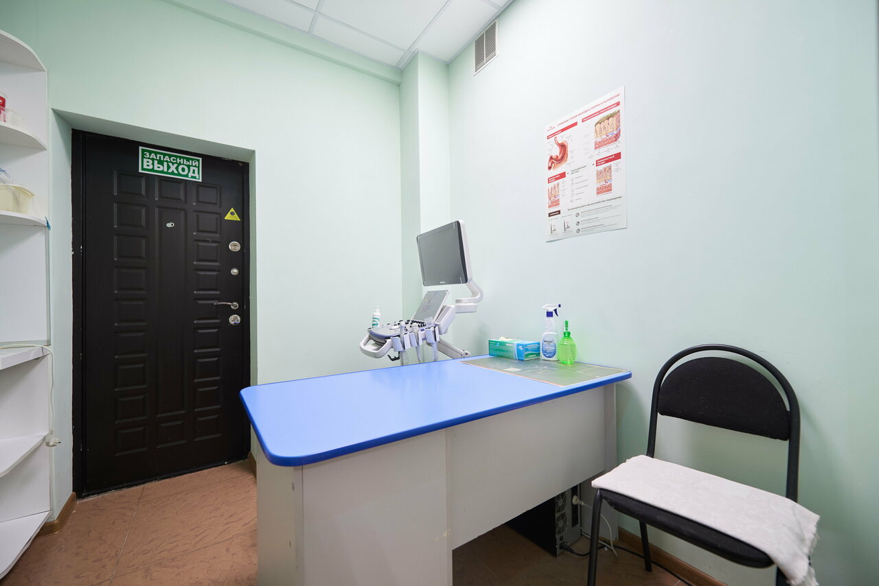 more clinic photos 33903