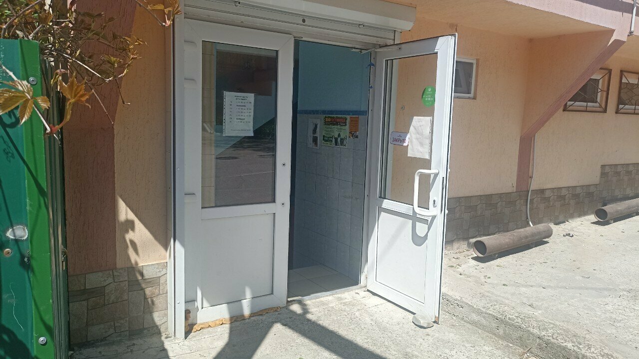 more clinic photos 16773