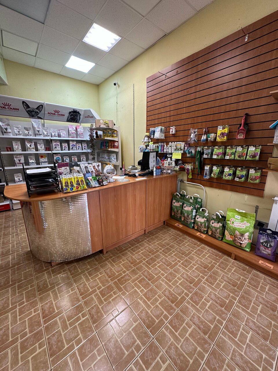 more clinic photos 81040