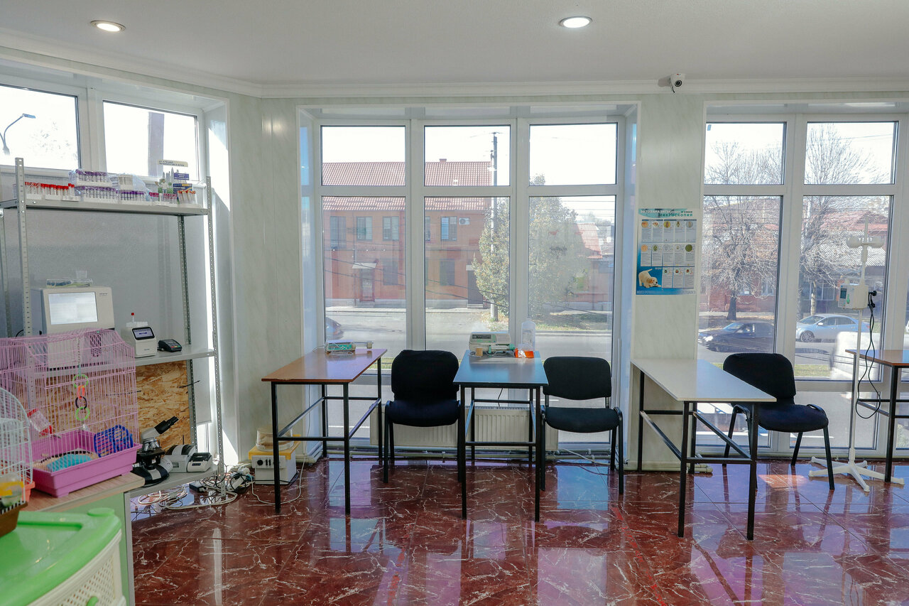 more clinic photos 10483