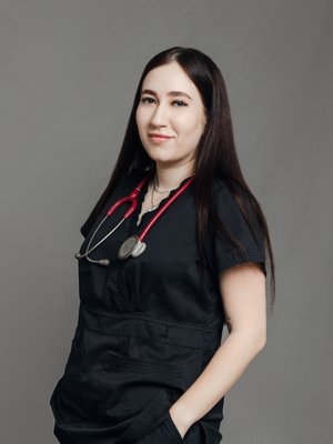 Фото врача Свяжина Карина Романовна